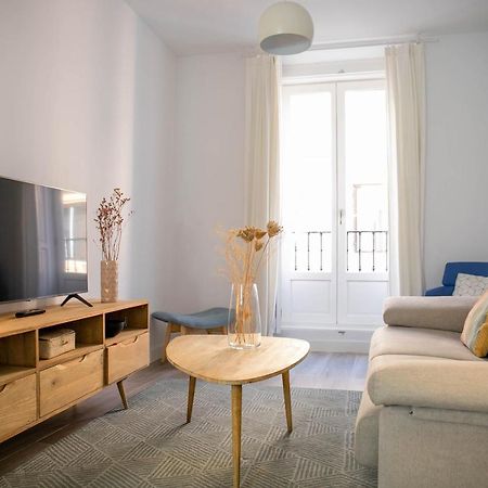 Nqn Aparts & Suites Madrid Ngoại thất bức ảnh